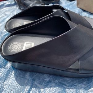 NEW FitFlop Leather Sandals